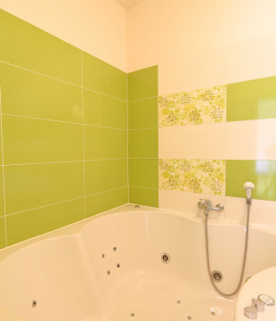 Bungalovy s vířivkou přímo na pokoji
